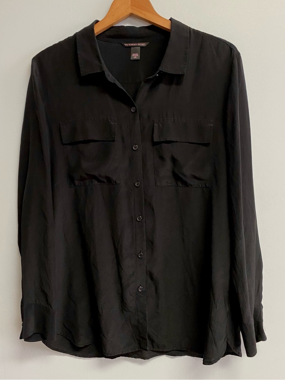 VICTORIA'S SECRET 100% BLACK SILK TOP - LARGE